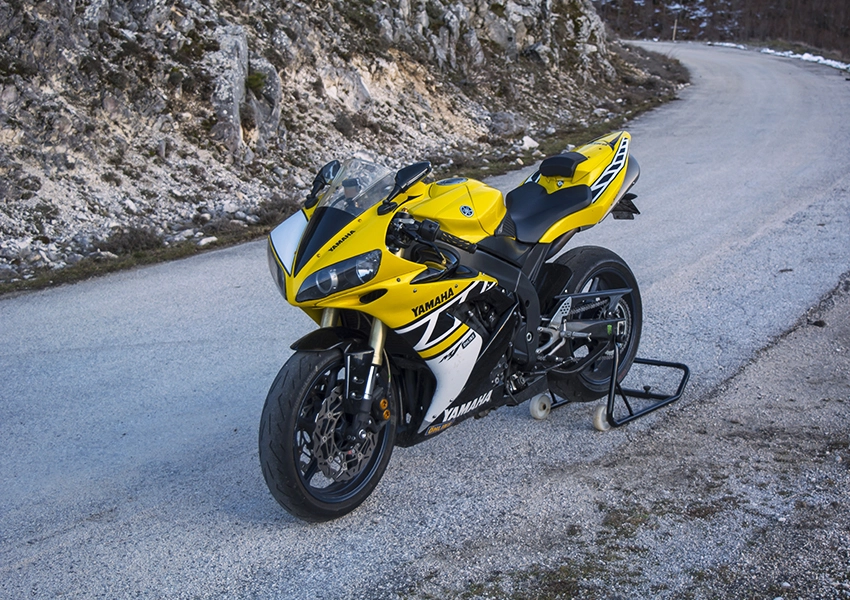 noleggio yamaha r1